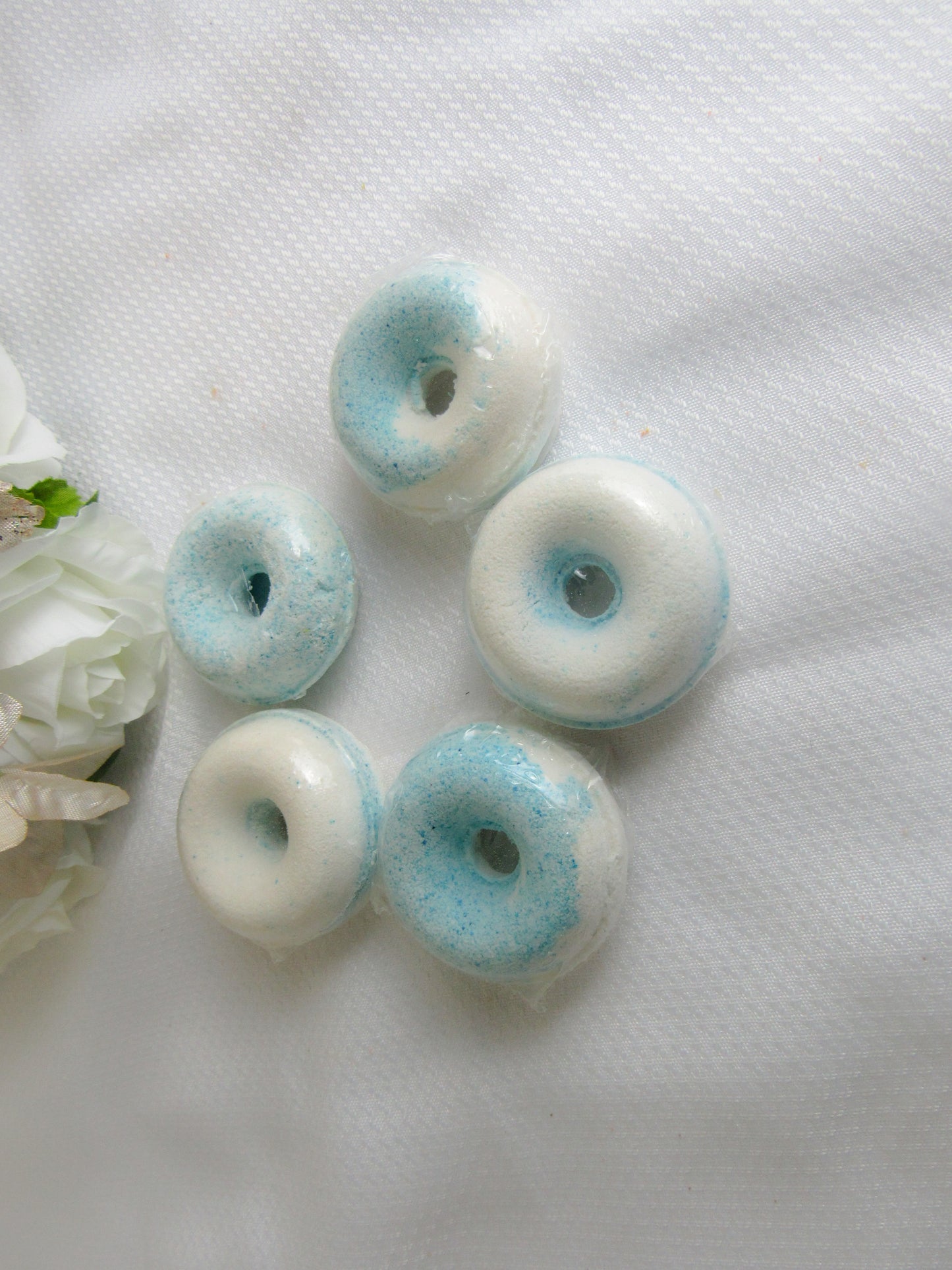 CRANBERRY DONUT BATH BOMB