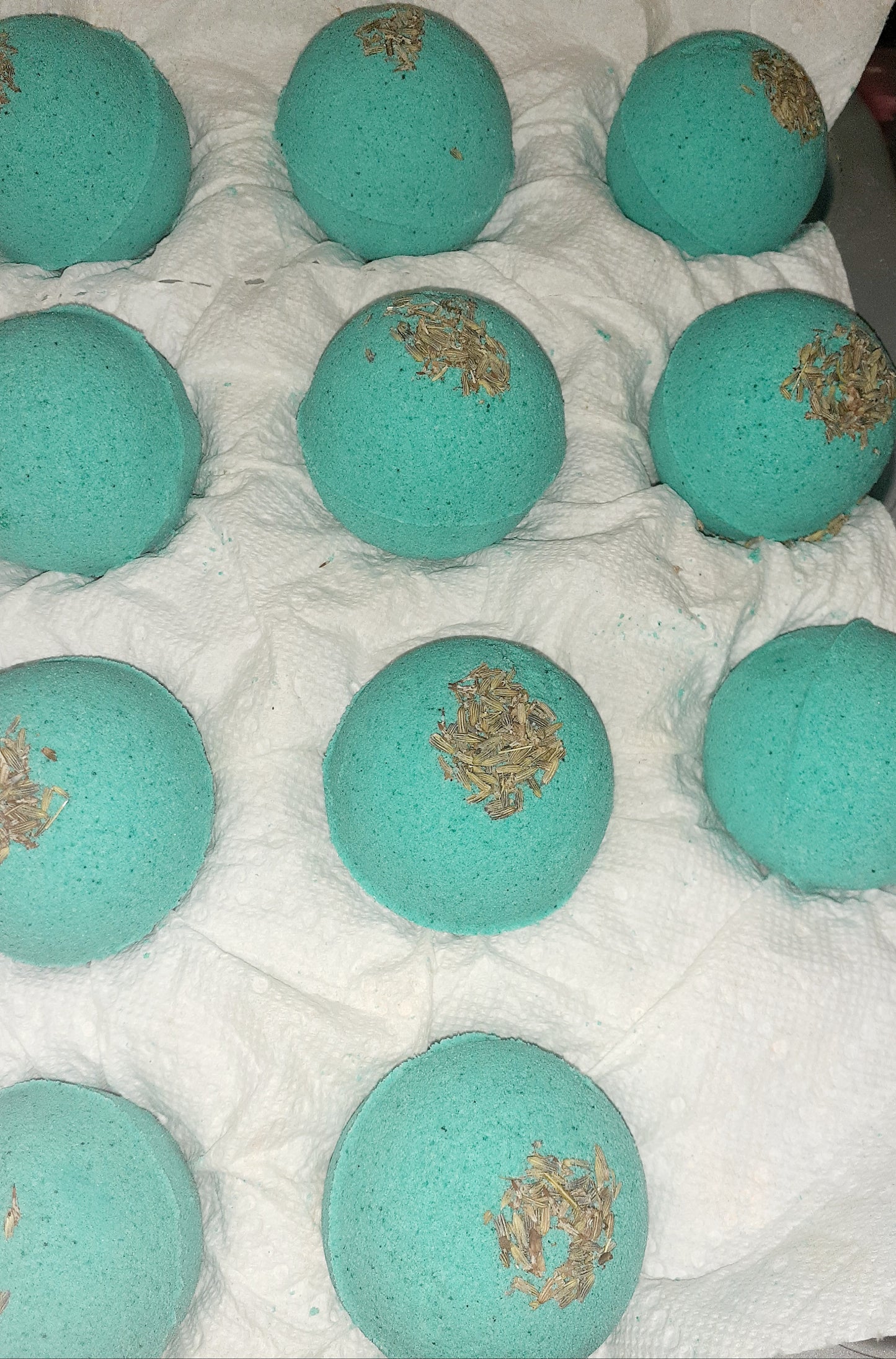 LAVENDER BATH BOMB