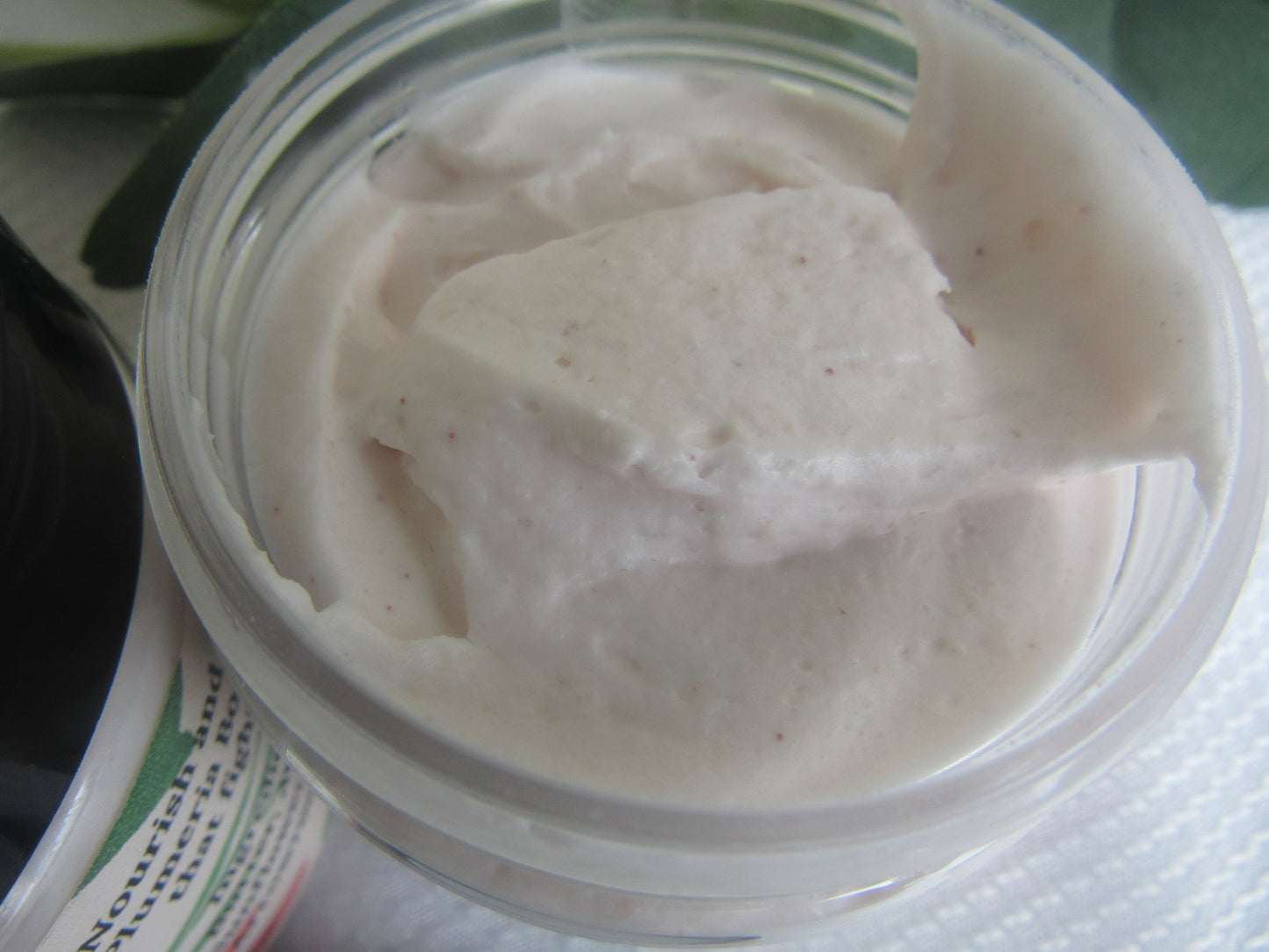 CRANBERRY & PLUMERIA MOISTURIZING BUTTER